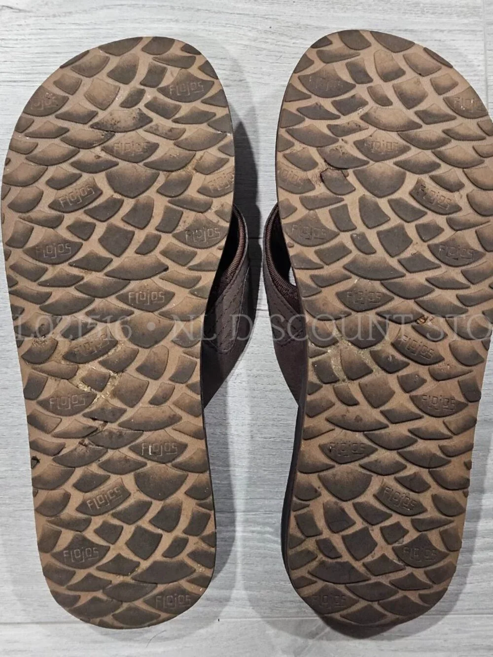 FLOJOS Men's Memory Foam Flip-flops ~ Brown ~ Pre-owned (Style #1)